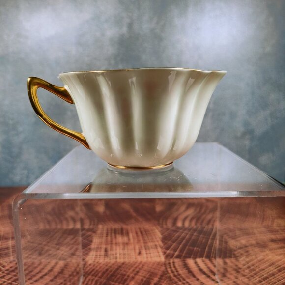 Vintage Shelley Teacup & Saucer Mint Green With Floral Pattern Stratford shape - Picture 7 of 7